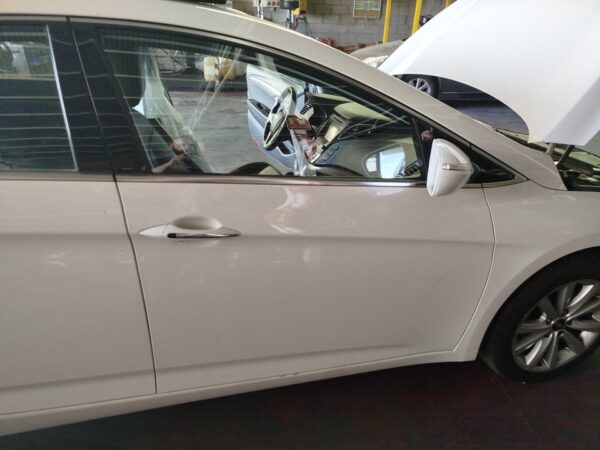 PUERTA DELANTERA DERECHA HYUNDAI I40