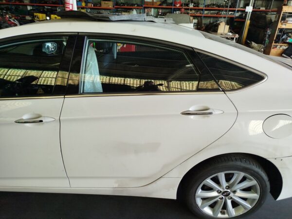 PUERTA TRASERA IZQUIERDA HYUNDAI I40