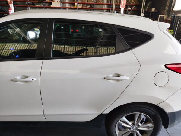 PUERTA TRASERA IZQUIERDA HYUNDAI IX35