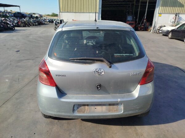 PARAGOLPES TRASERO TOYOTA YARIS - Imagen 8