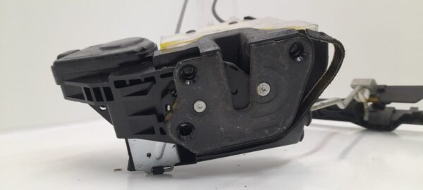 CERRADURA PUERTA DELANTERA DERECHA KIA SPORTAGE (KM)