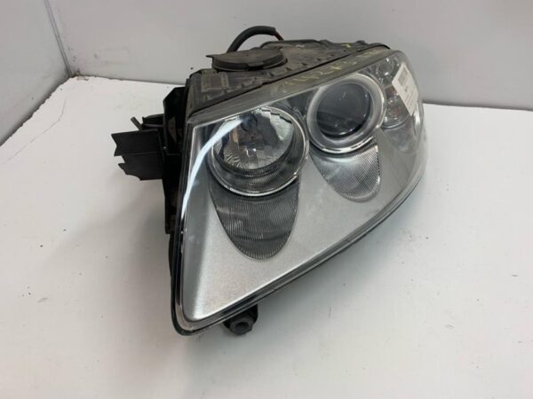 FARO IZQUIERDO VOLKSWAGEN TOUAREG (7LA)
