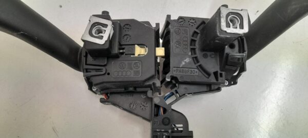 MANDO MULTIFUNCION VOLKSWAGEN GOLF VI (5K1)(10.2008)
