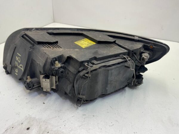 FARO DERECHO VOLVO S40 BERLINA