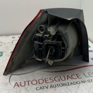 PILOTO TRASERO DERECHO VOLKSWAGEN GOLF V (1K1)(10.2003)