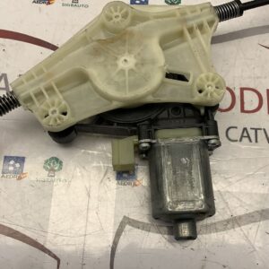 ELEVALUNAS DELANTERO IZQUIERDO SEAT LEON (5F1)