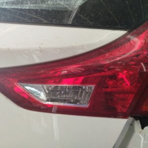 PILOTO TRASERO DERECHO INTERIOR TOYOTA AURIS (E18)