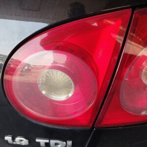 PILOTO TRASERO DERECHO INTERIOR VOLKSWAGEN GOLF V (1K1)(10.2003)