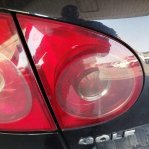 PILOTO TRASERO IZQUIERDO INTERIOR VOLKSWAGEN GOLF V (1K1)(10.2003)