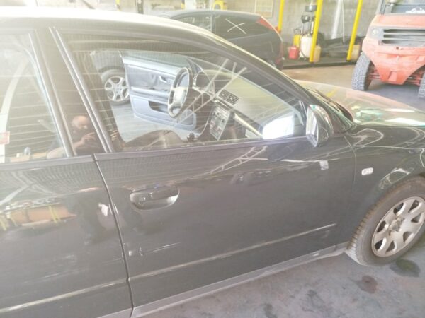PUERTA DELANTERA DERECHA AUDI A4 BERLINA (8E)