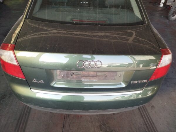 TAPA MALETERO AUDI A4 BERLINA (8E)