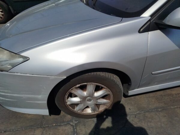ALETA DELANTERA IZQUIERDA RENAULT LAGUNA III BERLINA