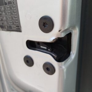 CERRADURA PUERTA DELANTERA IZQUIERDA RENAULT LAGUNA III BERLINA