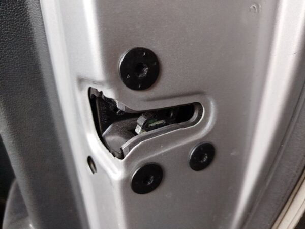 CERRADURA PUERTA TRASERA DERECHA RENAULT LAGUNA III BERLINA