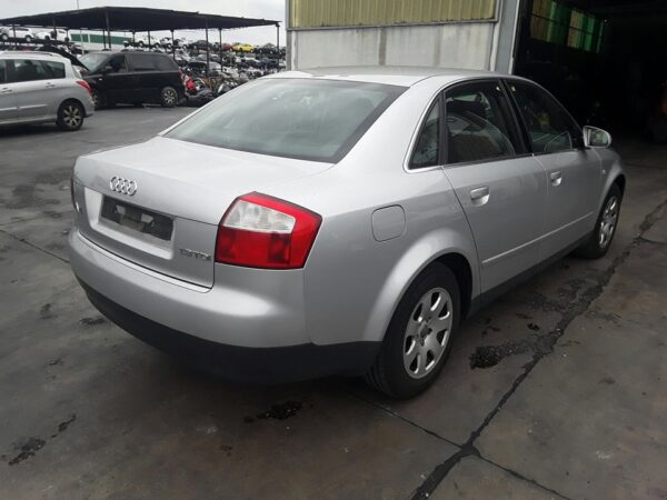 FARO DERECHO AUDI A4 BERLINA (8E) - Imagen 4