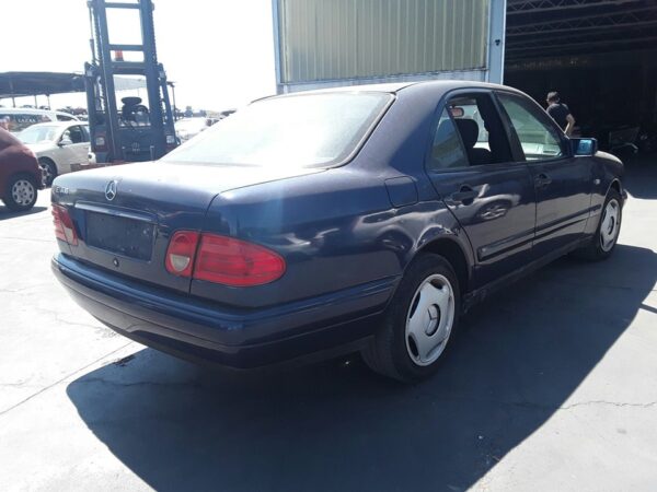ABS MERCEDES-BENZ CLASE E (BM 210) BERLINA - Imagen 5