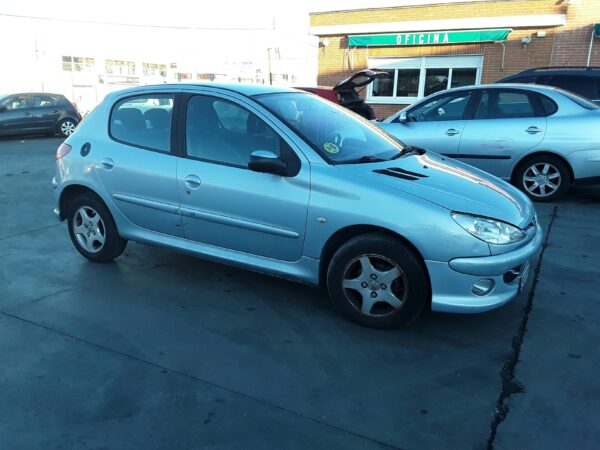 MOTOR COMPLETO PEUGEOT 206 - Imagen 4