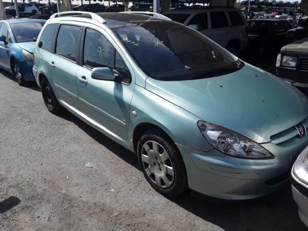 CAJA RELES / FUSIBLES PEUGEOT 307 (S1)(04.2001) - Imagen 2