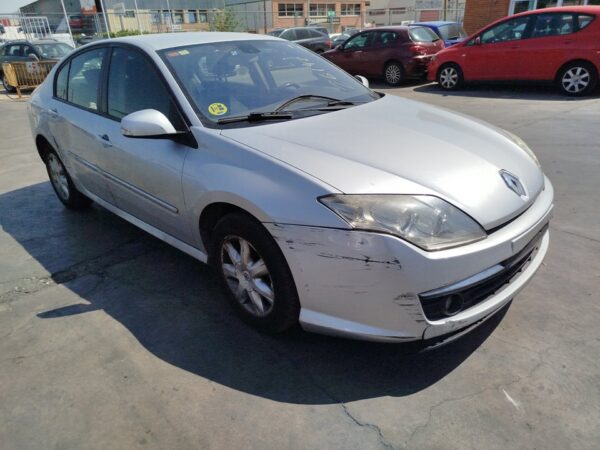ALETA DELANTERA DERECHA RENAULT LAGUNA III BERLINA - Imagen 2