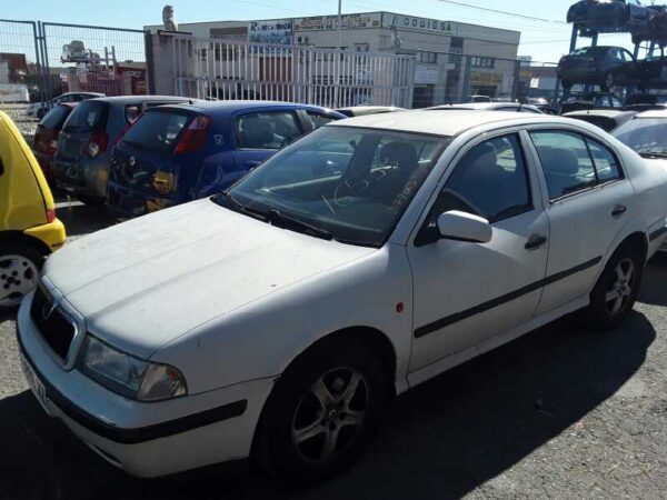 CENTRALITA MOTOR UCE SKODA OCTAVIA BERLINA (1U2) - Imagen 4