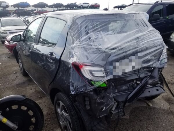CERRADURA PUERTA TRASERA DERECHA TOYOTA YARIS (P13) - Imagen 4