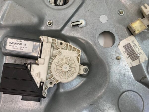ELEVALUNAS TRASERO IZQUIERDO SEAT CORDOBA BERLINA