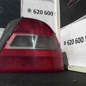 PILOTO TRASERO DERECHO HONDA CIVIC BERLINA .5