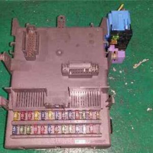 CAJA RELES / FUSIBLES RENAULT LAGUNA II