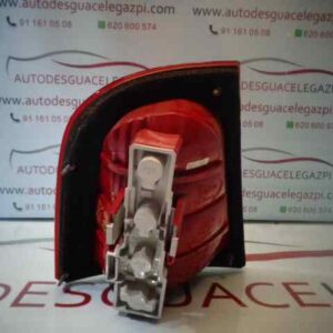 PILOTO TRASERO DERECHO SKODA OCTAVIA BERLINA
