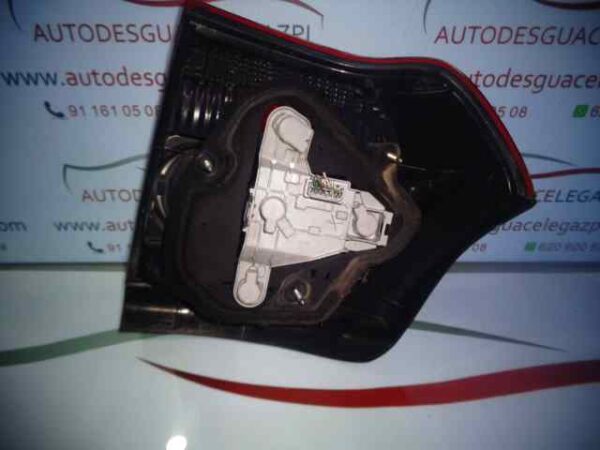 PILOTO TRASERO DERECHO TOYOTA COROLLA