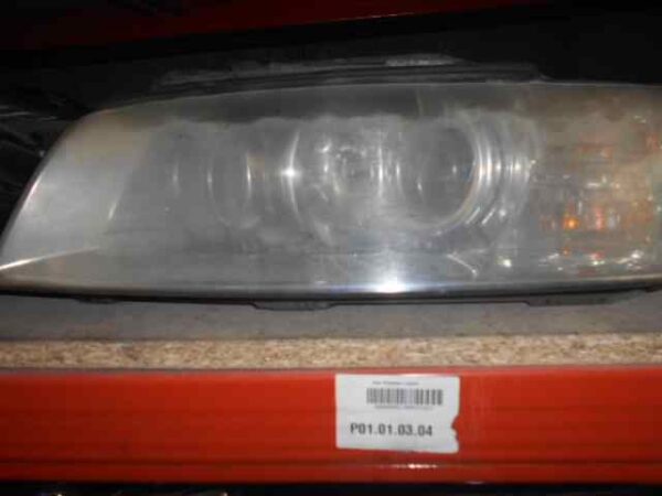 FARO IZQUIERDO AUDI A8