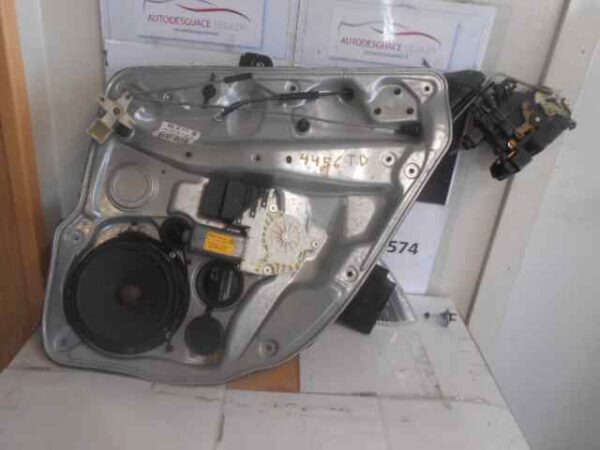 ELEVALUNAS TRASERO DERECHO VOLKSWAGEN GOLF IV BERLINA