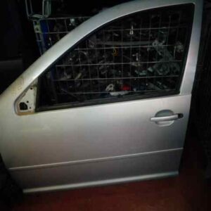 PUERTA DELANTERA IZQUIERDA VOLKSWAGEN BORA BERLINA