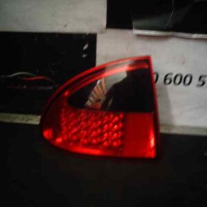 PILOTO TRASERO IZQUIERDO SEAT LEON