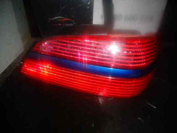 PILOTO TRASERO DERECHO PEUGEOT 406 BERLINA