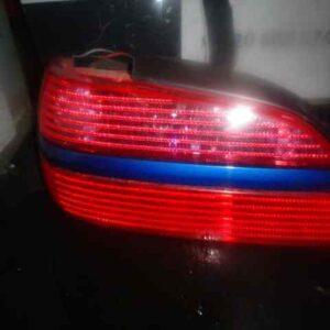 PILOTO TRASERO IZQUIERDO PEUGEOT 406 BERLINA
