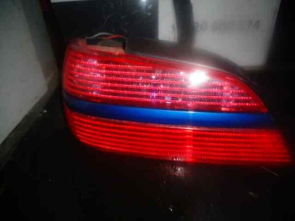 PILOTO TRASERO IZQUIERDO PEUGEOT 406 BERLINA