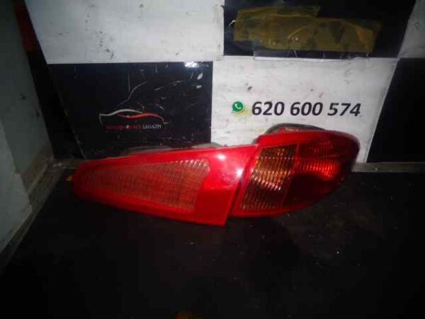 PILOTO TRASERO DERECHO ALFA ROMEO 147