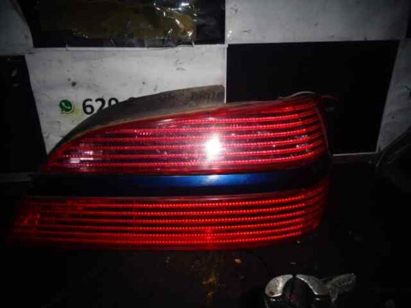 PILOTO TRASERO DERECHO PEUGEOT 406 BERLINA