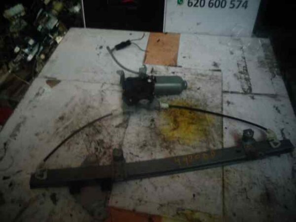 ELEVALUNAS DELANTERO DERECHO NISSAN PRIMERA BERLINA