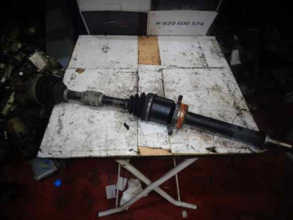 TRANSMISION DELANTERA IZQUIERDA TOYOTA COROLLA VERSO