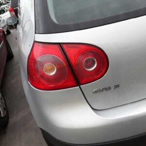 PILOTO TRASERO IZQUIERDO VOLKSWAGEN GOLF V BERLINA