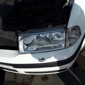 FARO IZQUIERDO SKODA OCTAVIA BERLINA