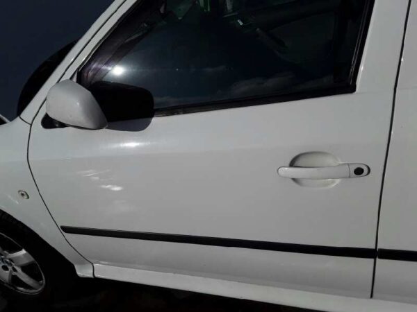 PUERTA DELANTERA IZQUIERDA SKODA OCTAVIA BERLINA