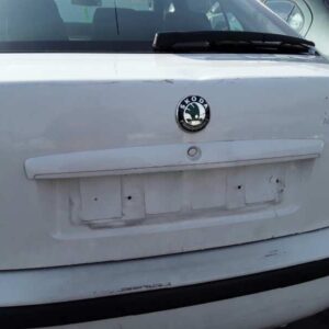 TAPA MALETERO SKODA OCTAVIA BERLINA