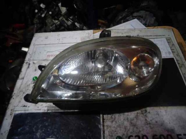 FARO IZQUIERDO CITROEN SAXO