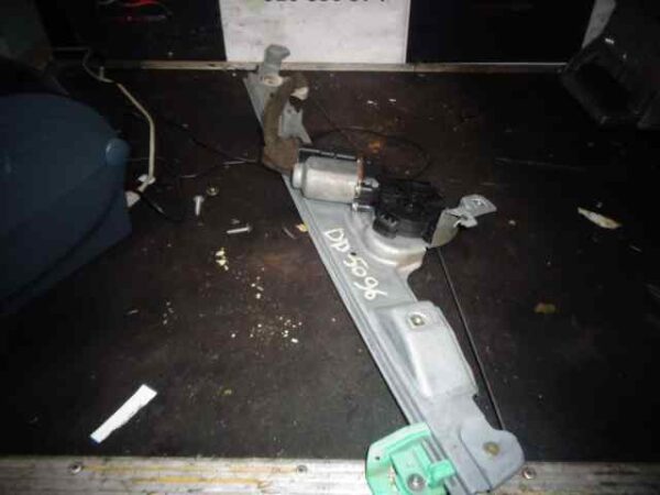 ELEVALUNAS DELANTERO DERECHO RENAULT SCENIC II