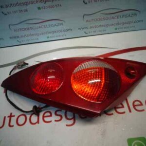 PILOTO TRASERO DERECHO FORD COUGAR