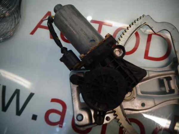 ELEVALUNAS DELANTERO DERECHO FORD COUGAR