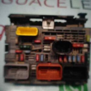 CAJA RELES / FUSIBLES PEUGEOT 308